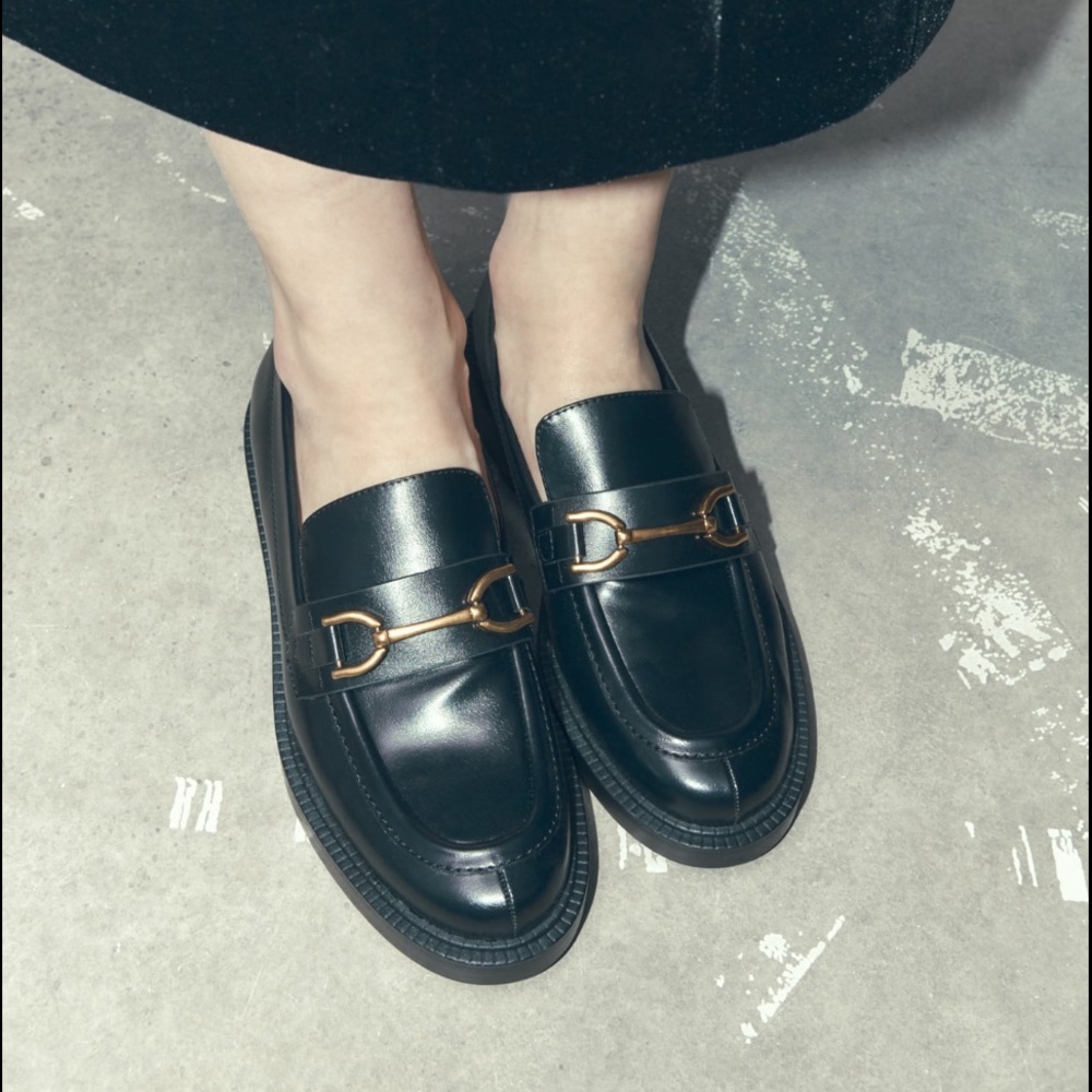 Flat buckled loafers from Zara